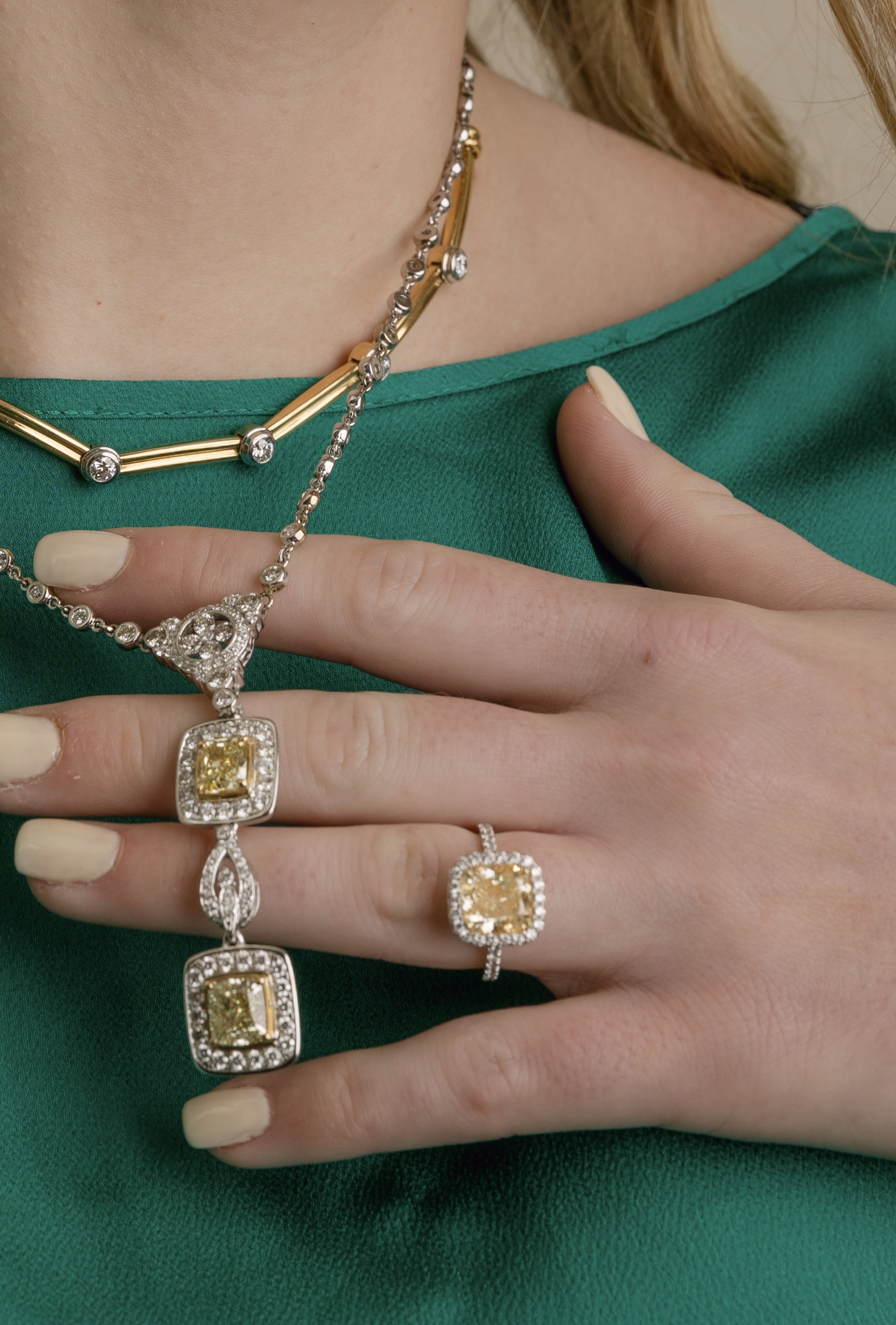 Layered diamond pendant suite